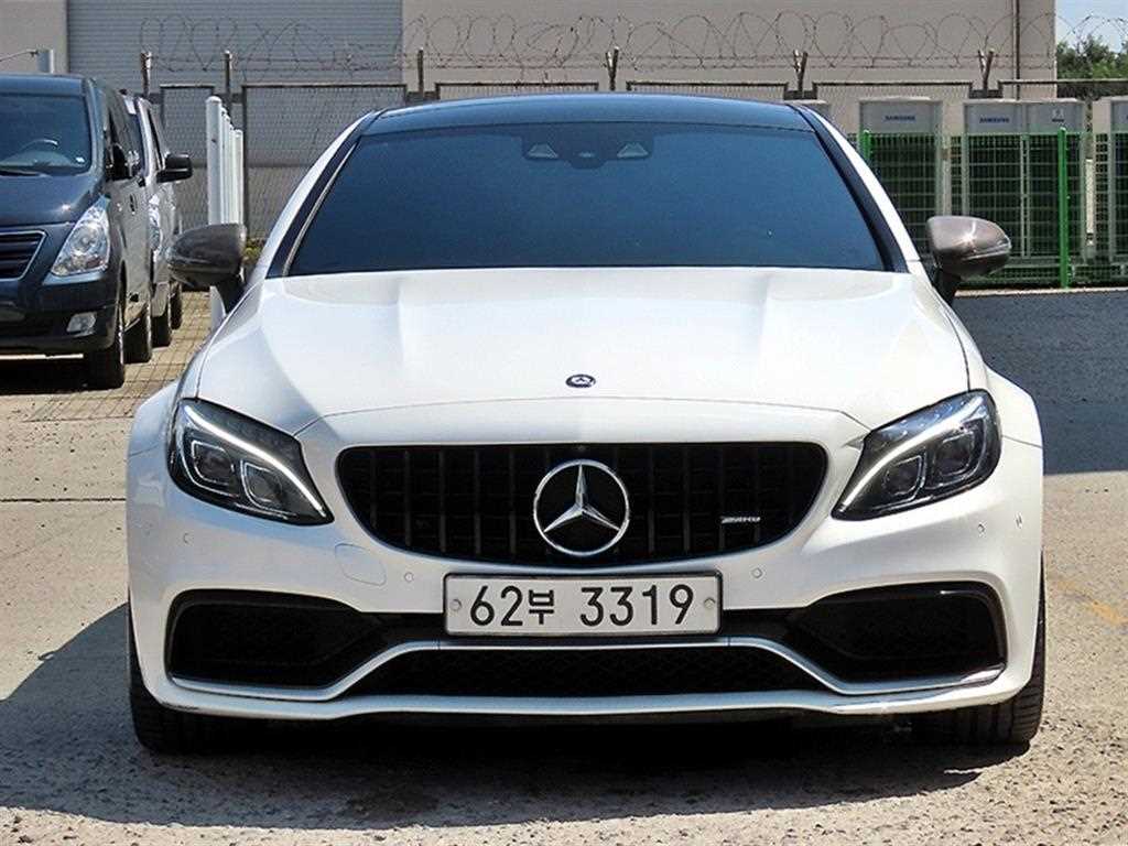 C클래스 W205 C63 AMG 쿠페 2017년식
