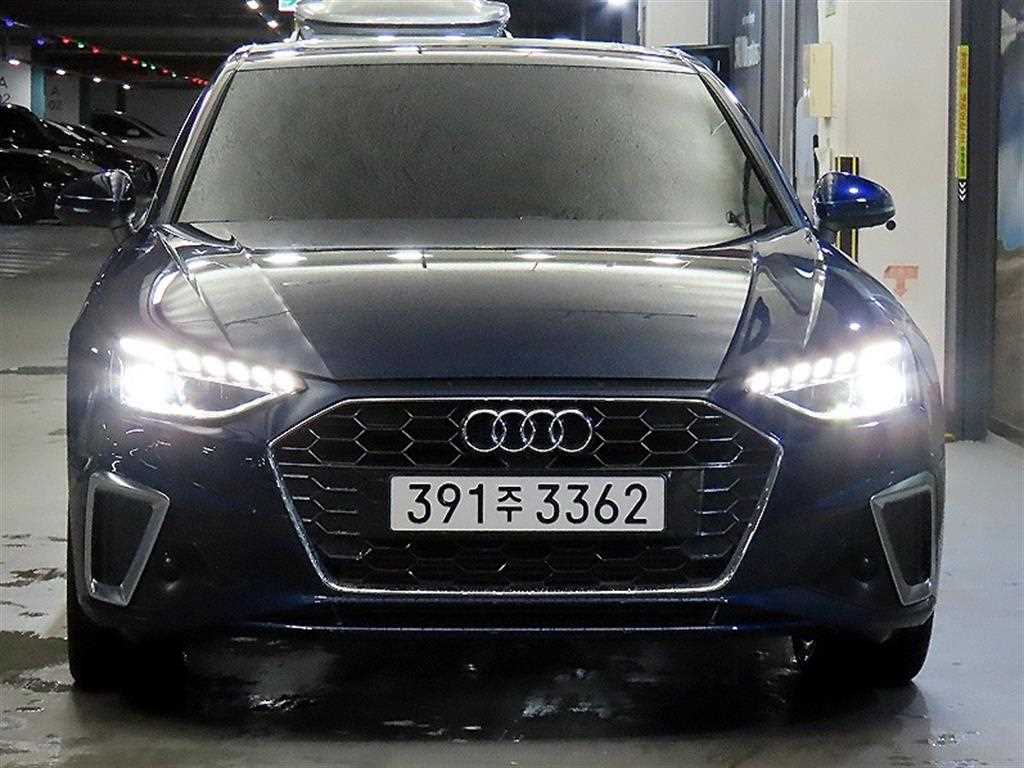 아우디 A4 40 TFSI 프리미엄 사진 2/20