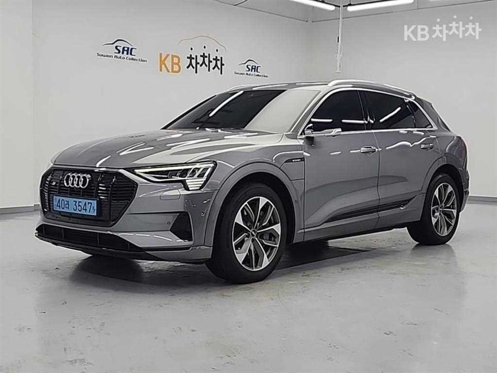 아우디 e-트론 55 콰트로 사진