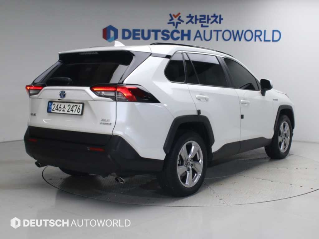 토요타 라브4 2.5 2WD 하이브리드 사진 2/20