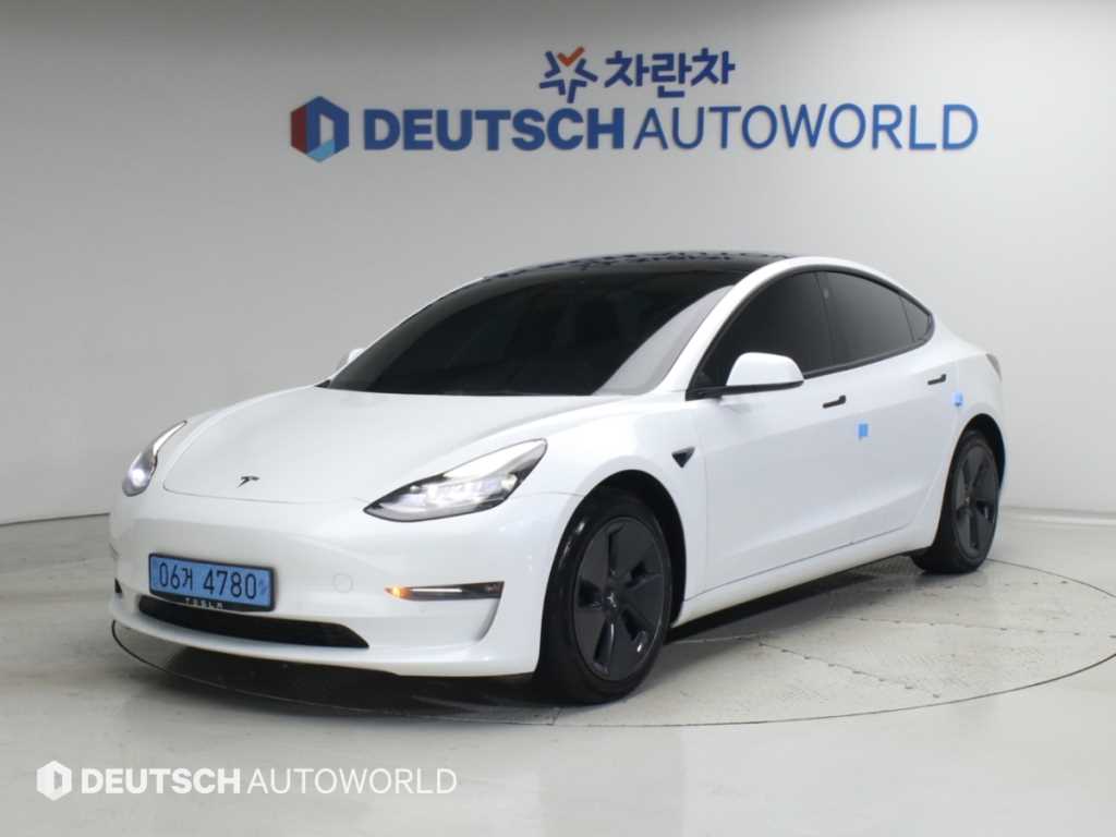 모델 3 롱 레인지 2022년식