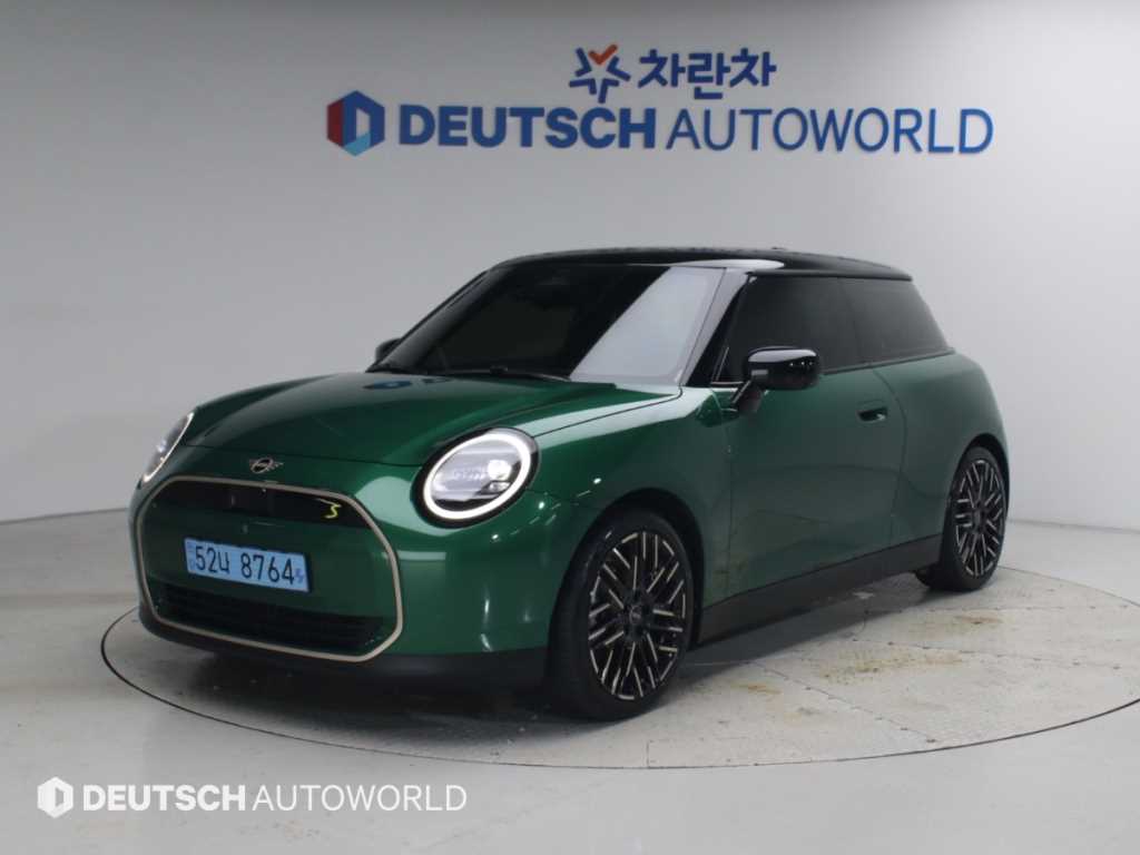 MINI 쿠퍼 SE 페이버드 사진