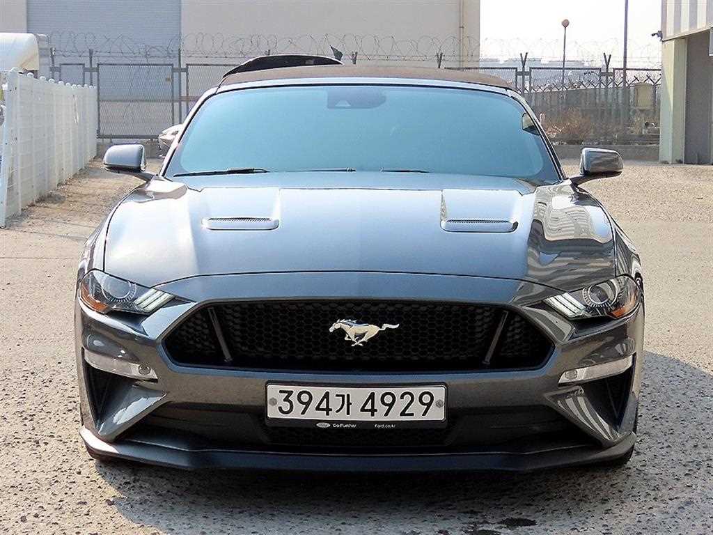 머스탱 GT 컨버터블 2020년식