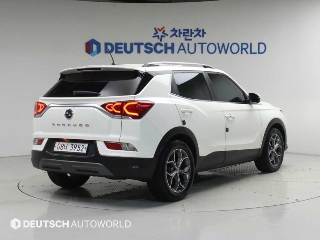 KGM 코란도 2WD 디젤 1.6 판타스틱 사진 2/20