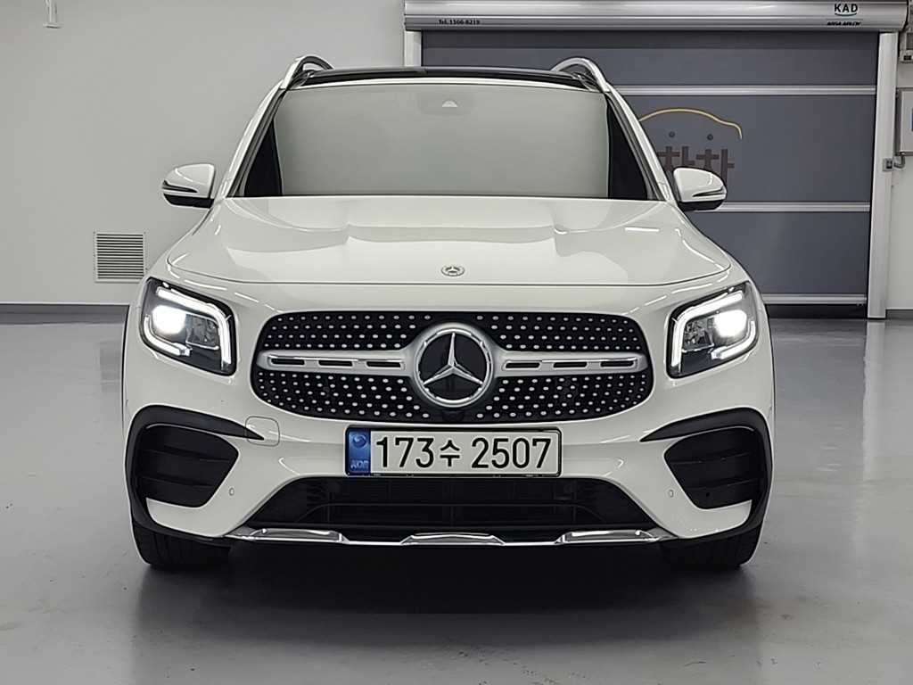 벤츠 GLB 클래스 GLB 250 4MATIC 사진 2/18