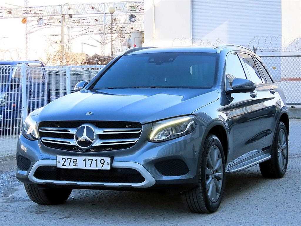 벤츠 GLC 클래스 GLC 350 e 4MATIC 사진 2/20