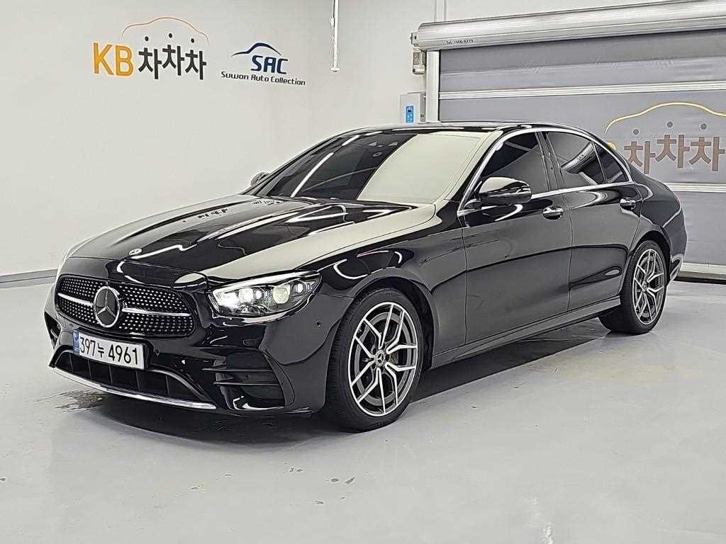 벤츠 E 클래스 E220d 4MATIC AMG라인 사진