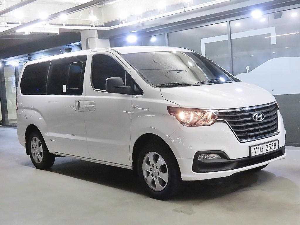 더 뉴 그랜드 스타렉스 4WD 웨건 12인승 모던 2019년식