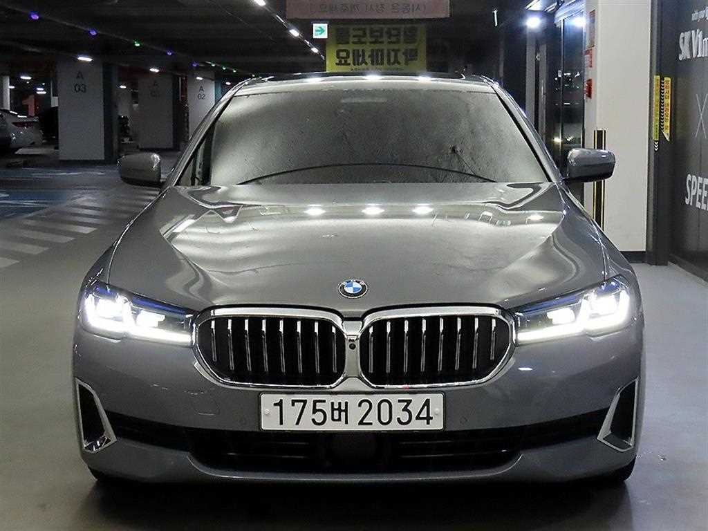 BMW 5시리즈 530e 럭셔리 사진 2/20