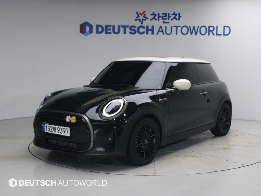 쿠퍼 레솔루트 에디션 2023년식