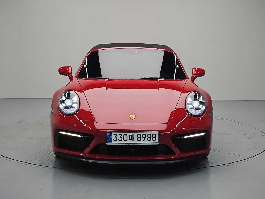 포르쉐 911 카레라 4 GTS 카브리올레 사진 2/18