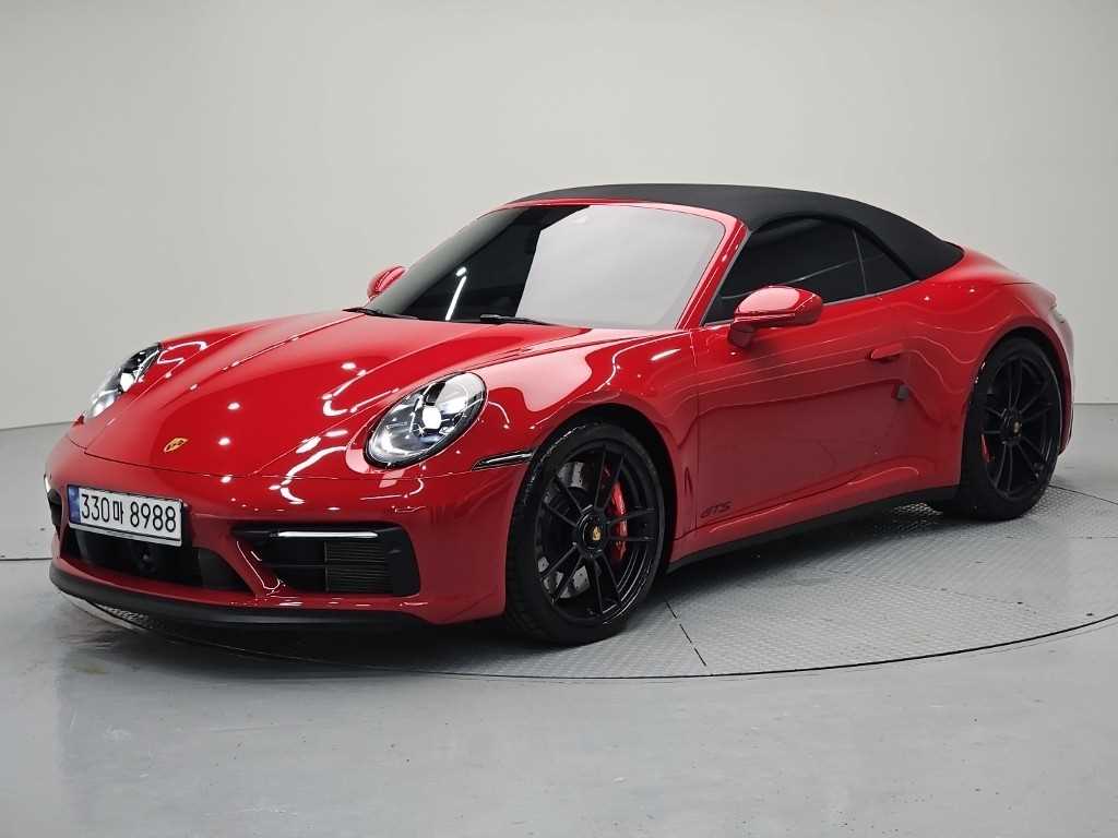 포르쉐 911 카레라 4 GTS 카브리올레 사진
