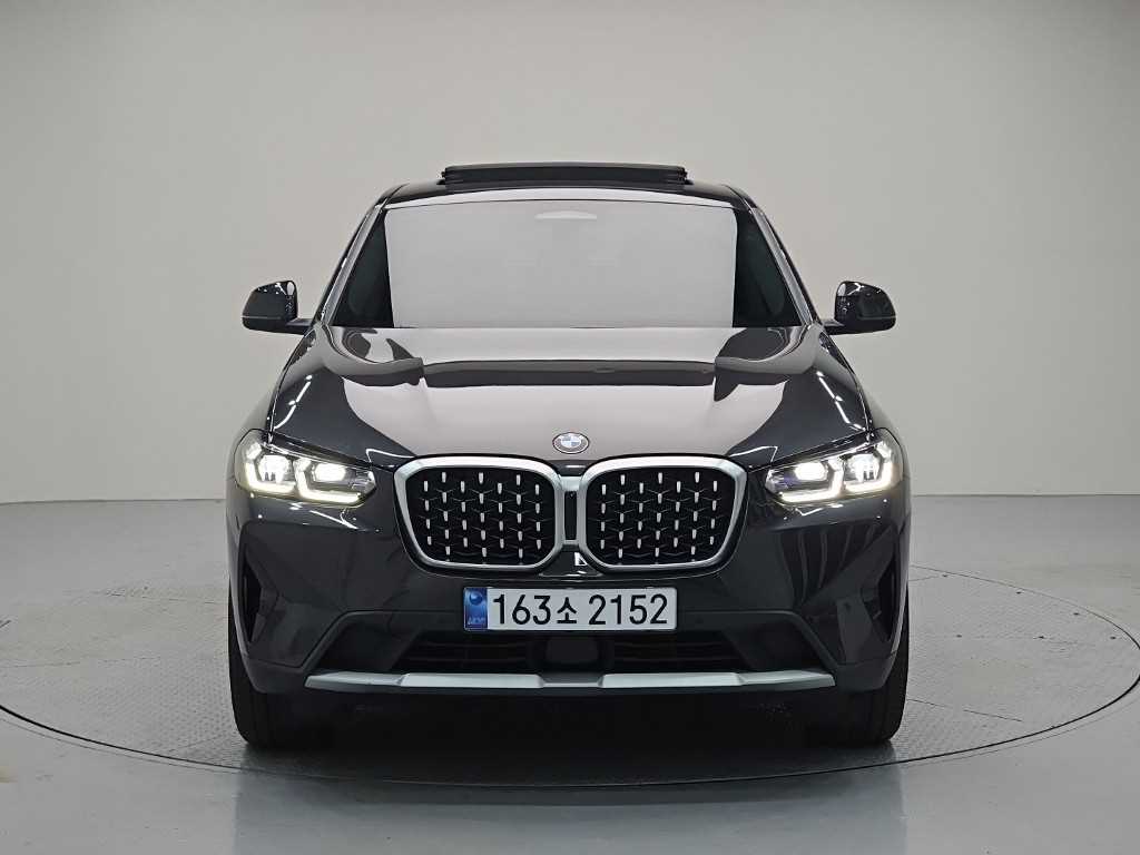 BMW X4 xDrive 20d xLine 사진 2/18
