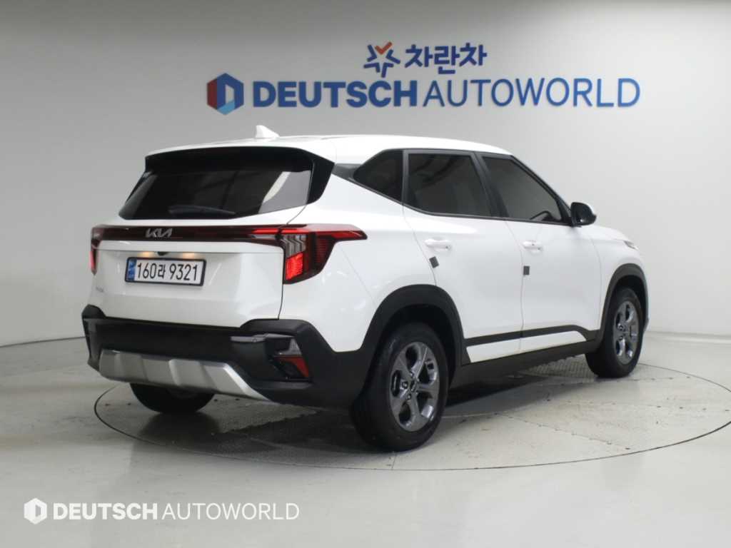 기아 셀토스 가솔린 2.0 2WD 프레스티지 사진 2/20