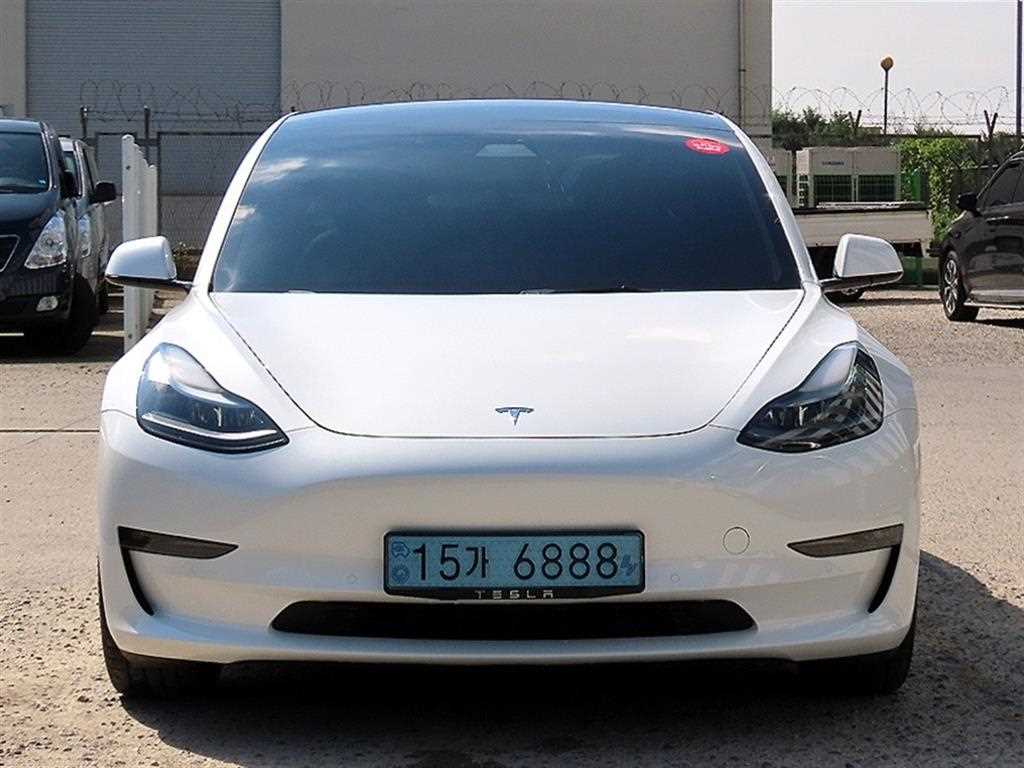 모델 3 롱 레인지 2022년식