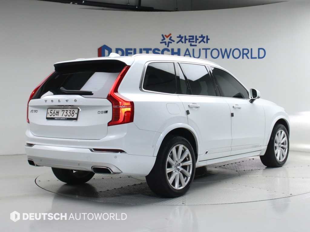 볼보 XC90 2.0 D5 AWD 인스크립션 사진 2/20