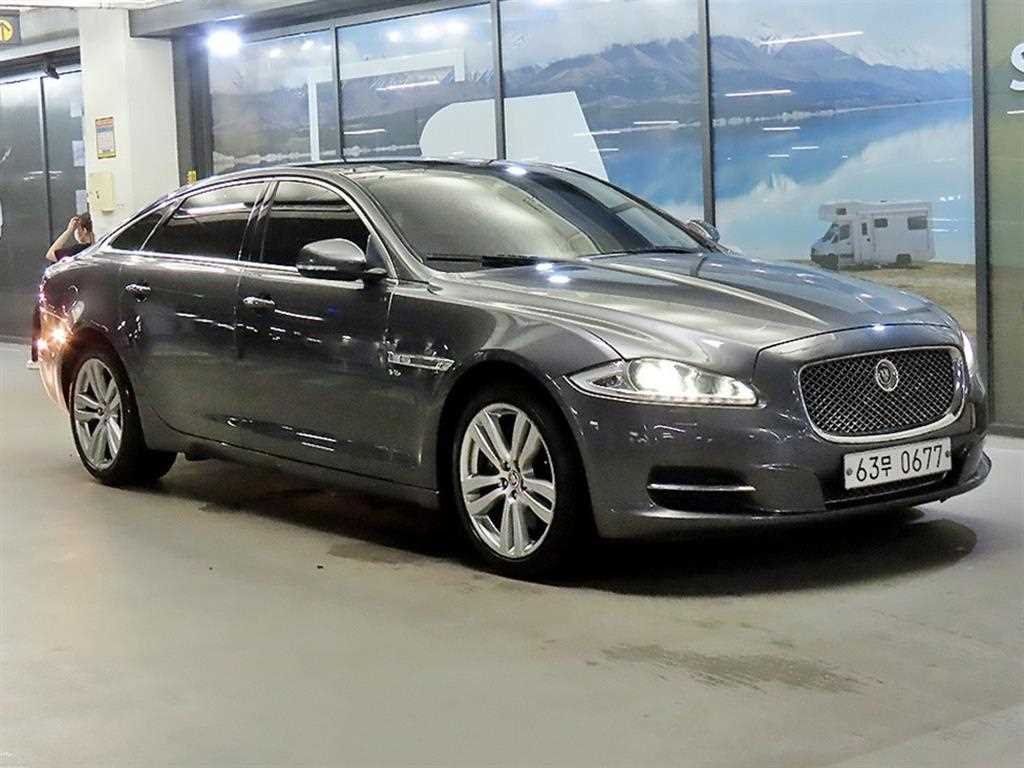 XJ (X351) 3.0 SC 프리미엄 럭셔리 LWB 2015년식