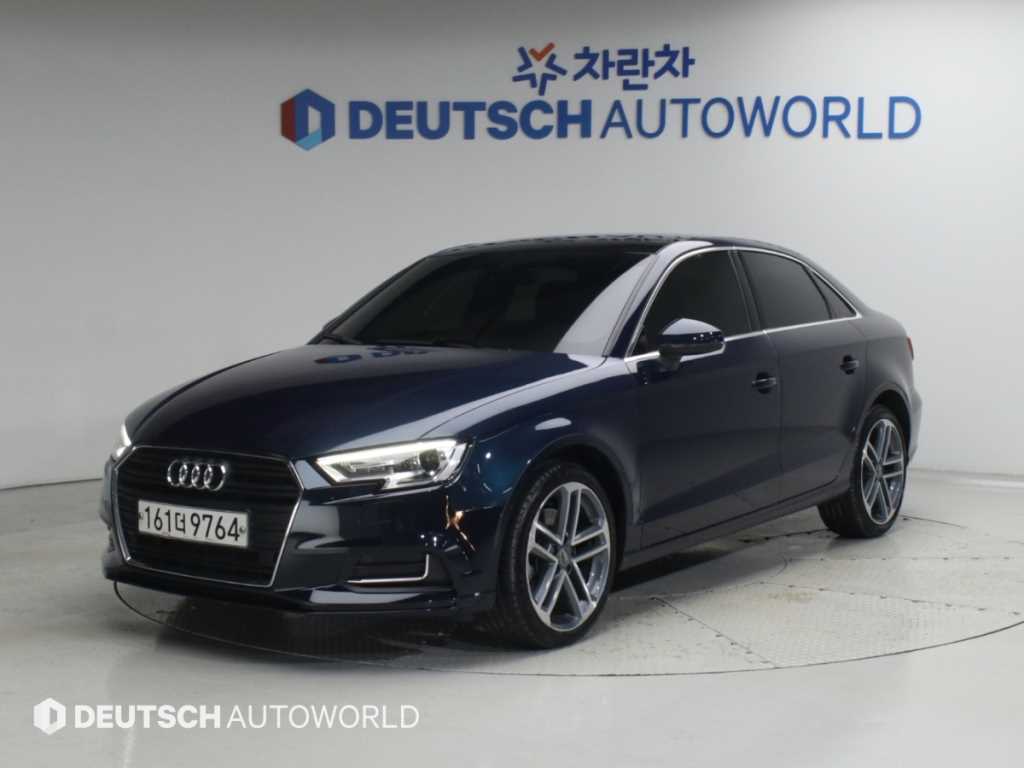아우디 A3 40 TFSI 사진 2/20