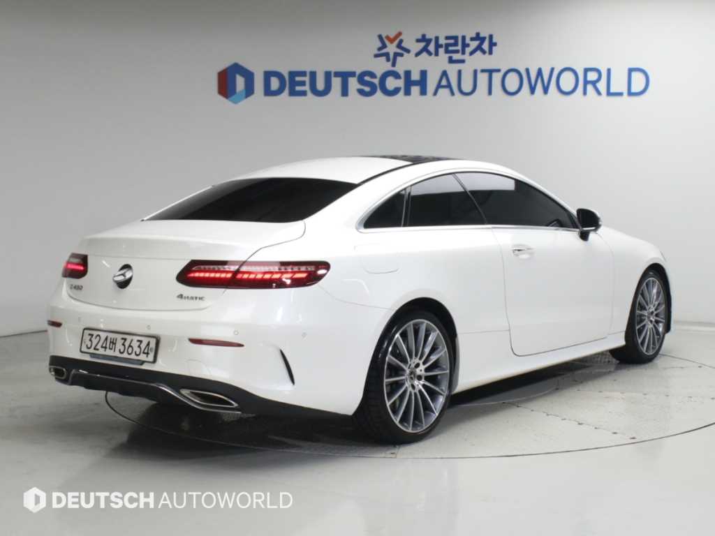 벤츠 E 클래스 E450 4MATIC 쿠페 사진 2/20