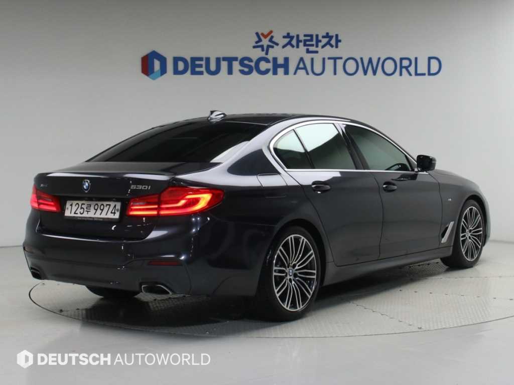 BMW 5시리즈 530i xDrive M 스포츠 플러스 사진 2/20