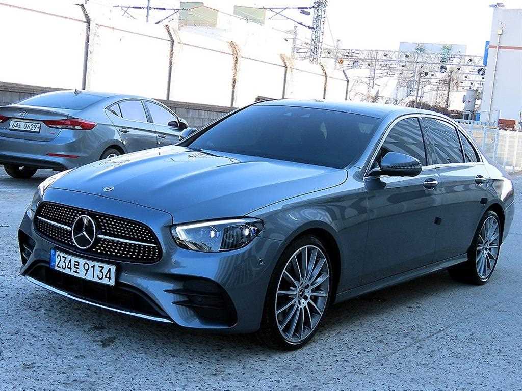 벤츠 E 클래스 E350 4MATIC 아방가르드 사진 2/20