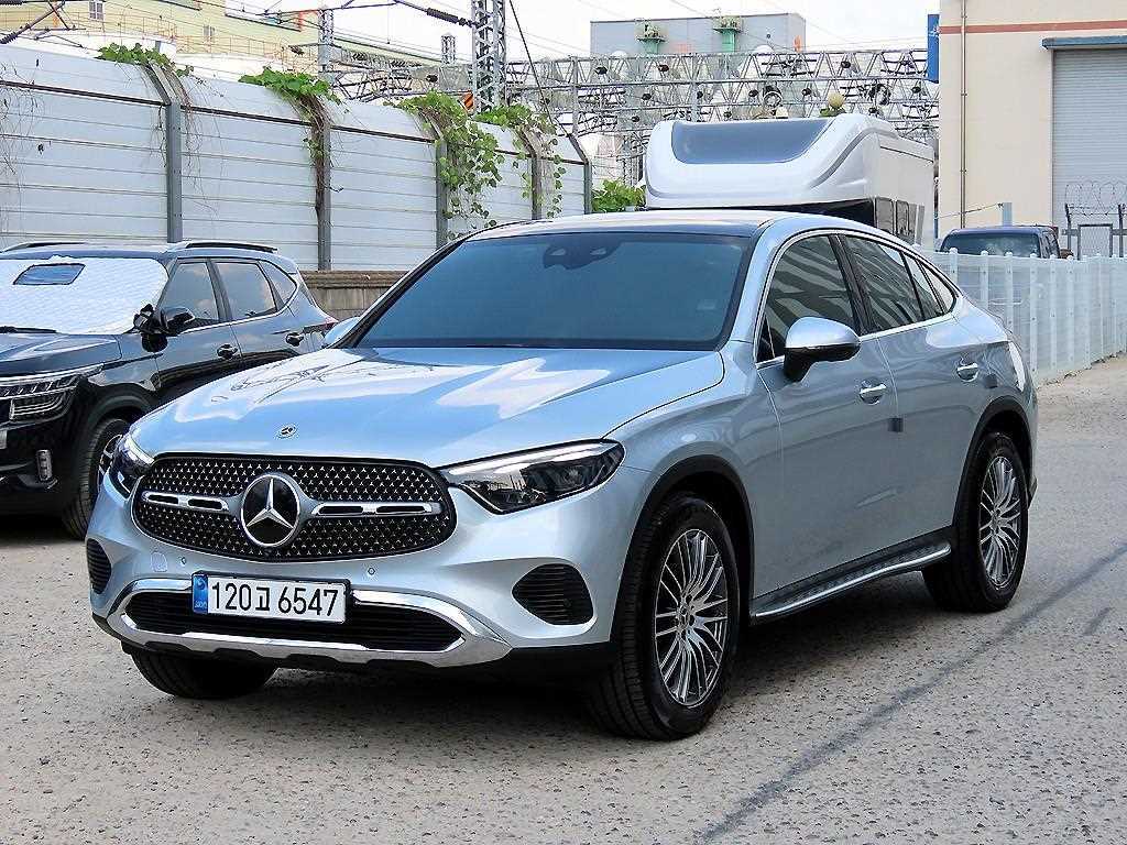 벤츠 GLC 클래스 GLC300 4MATIC 쿠페 아방가르드 사진 2/20