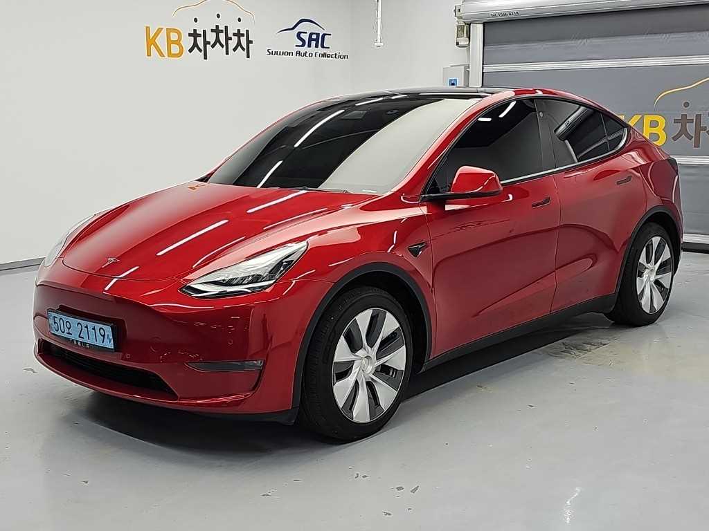 테슬라 모델 Y 롱 레인지 사진