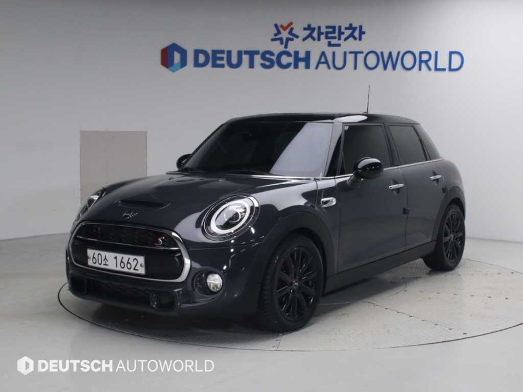 MINI 쿠퍼 5도어 기본형 사진