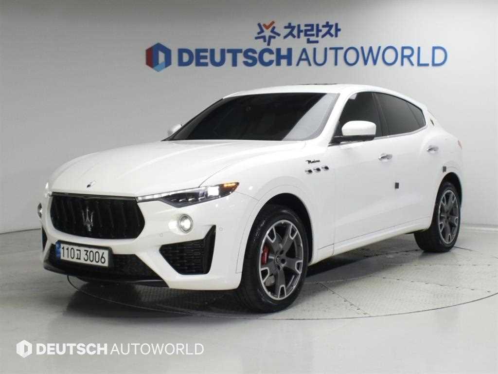 르반떼 3.0 AWD 모데나 2022년식