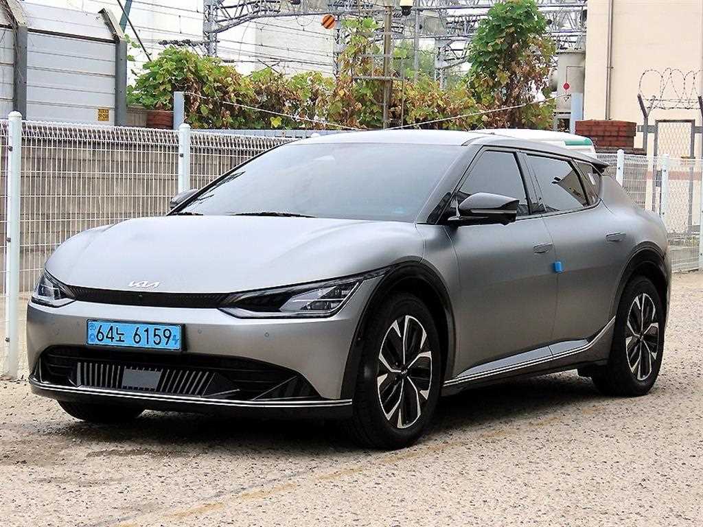 기아 EV6 롱레인지 어스 사진 2/20