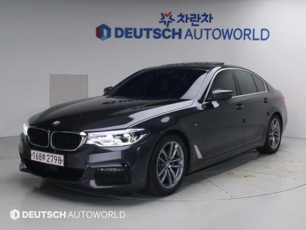 BMW 5시리즈 520i M 스포츠 사진