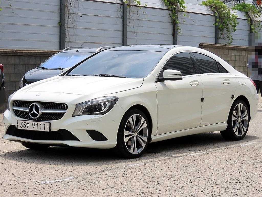 벤츠 CLA 클래스 CLA 200 CDI 4매틱 사진 2/19