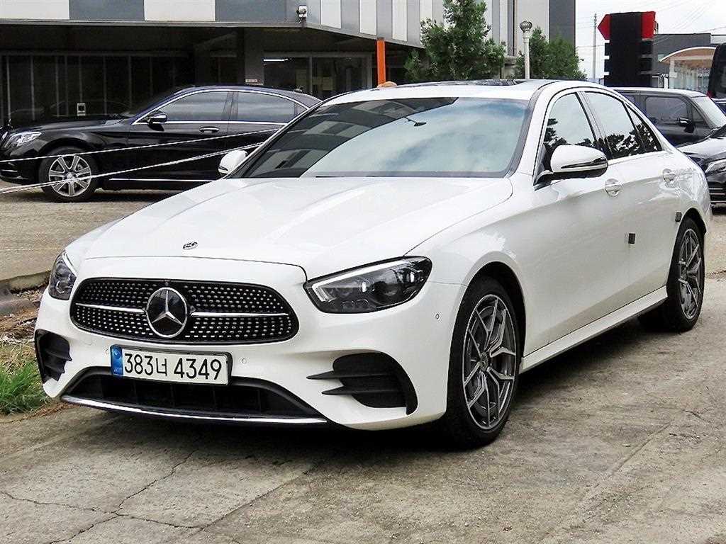 E-클래스 W213 E220d 4MATIC AMG라인 2021년식