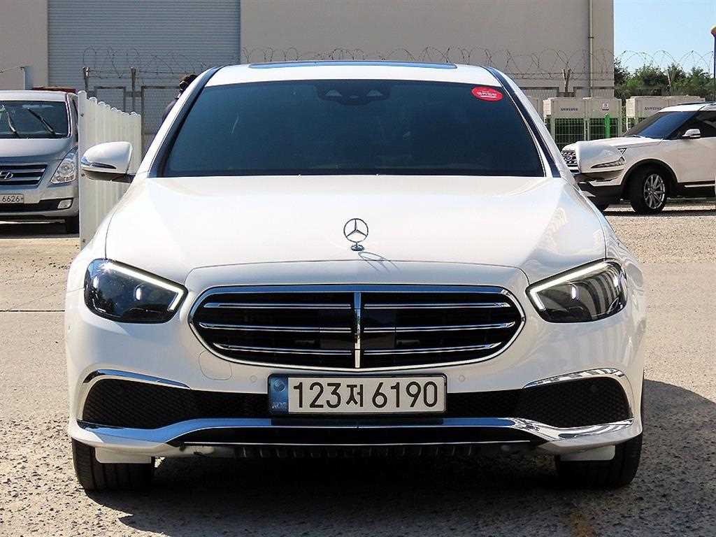 벤츠 E 클래스 E250 익스클루시브 사진 2/20