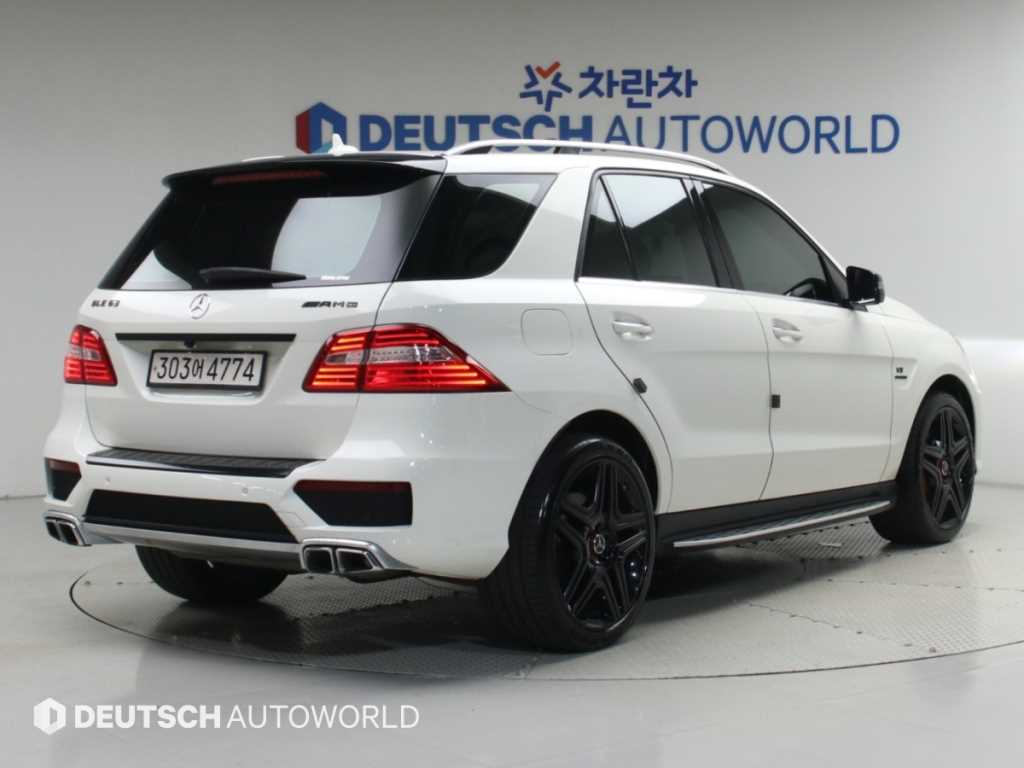벤츠 M 클래스 ML63 AMG 사진 2/20