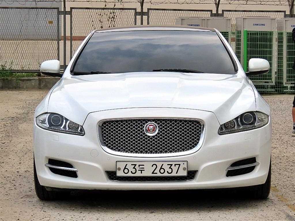 XJ (X351) 3.0D 프리미엄 럭셔리 LWB 2014년식