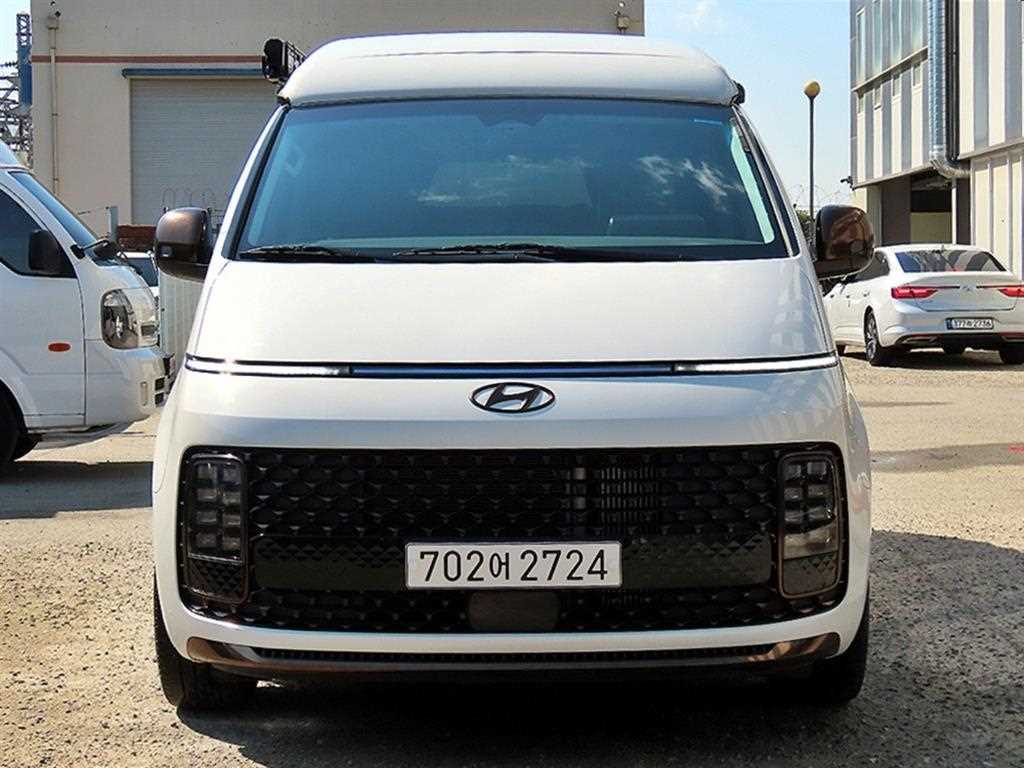 스타리아 캠핑카 2WD 프레스티지 캠퍼 4인승 2024년식