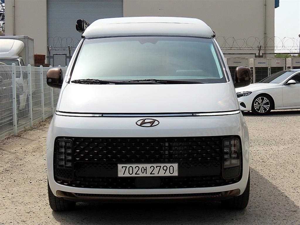 스타리아 캠핑카 2WD 프레스티지 캠퍼 4인승 2024년식