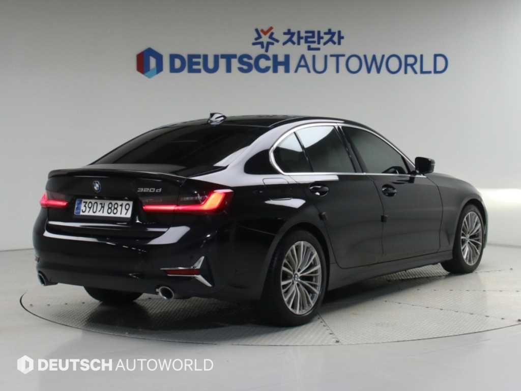 BMW 3시리즈 320d M 스포츠 사진 2/20
