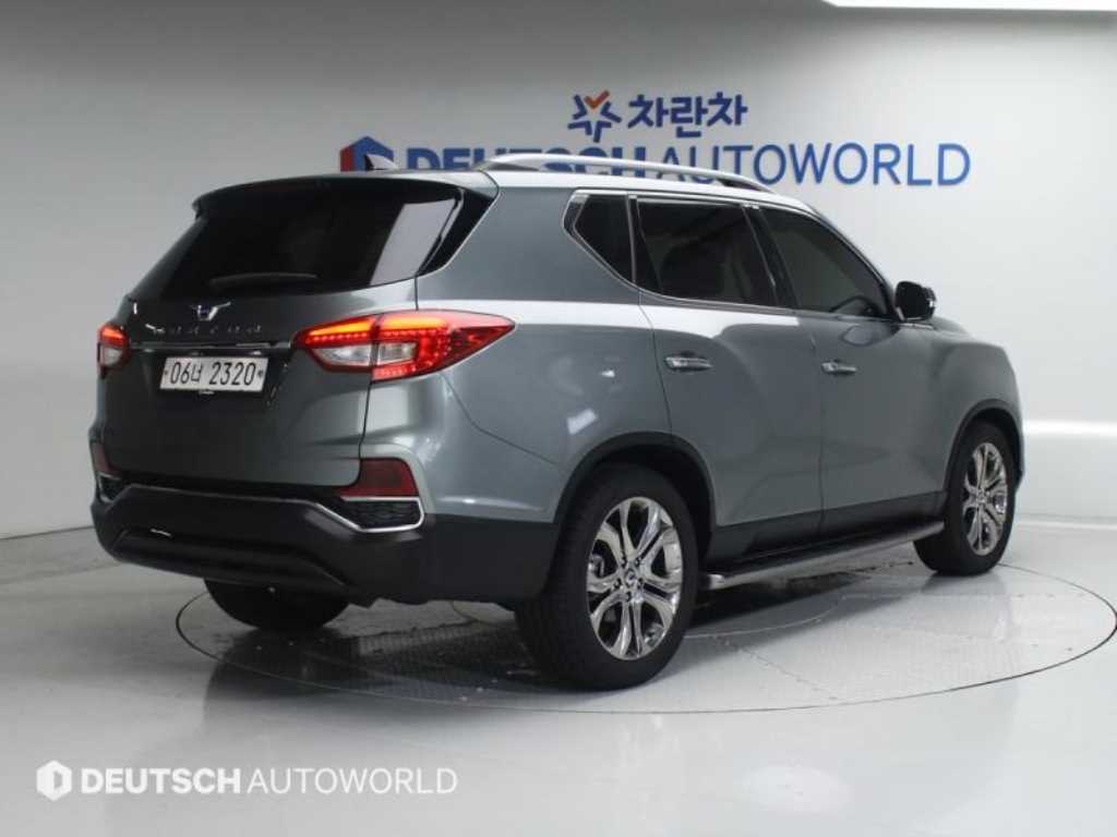 KGM 렉스턴 디젤 2.2 4WD 마제스티 사진 2/20