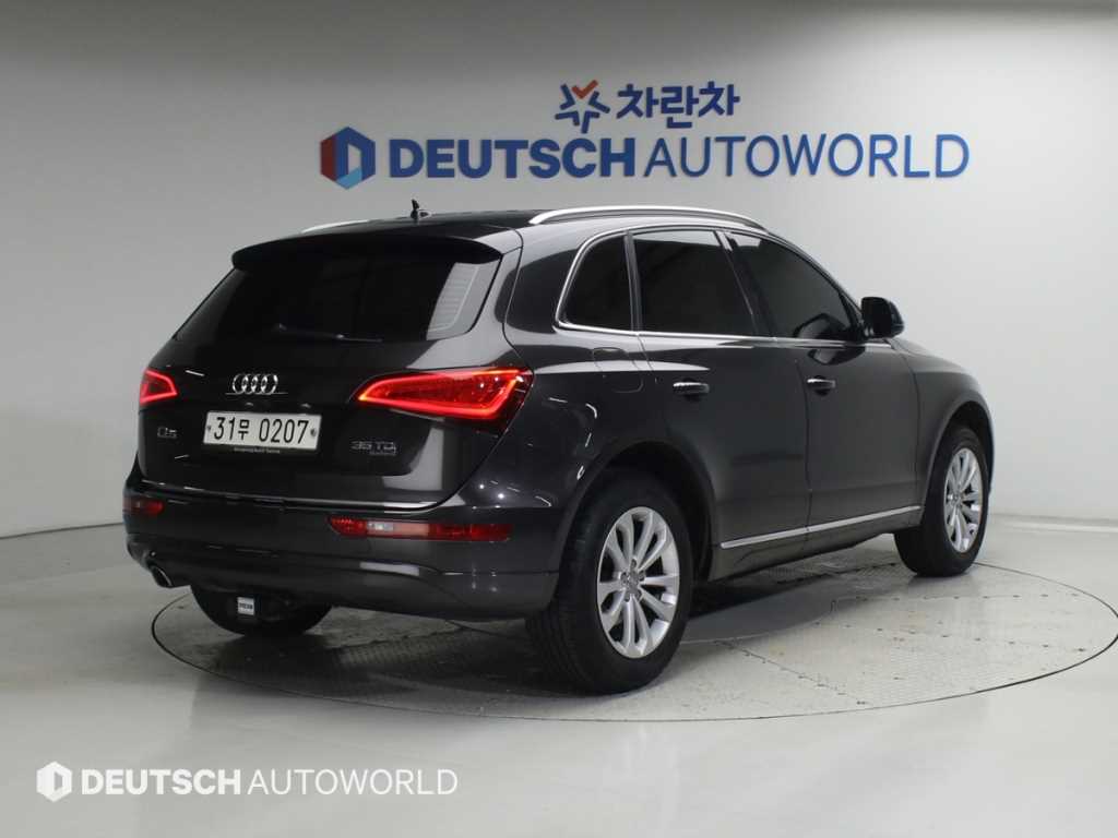 아우디 Q5 35 TDI 콰트로 사진 2/20