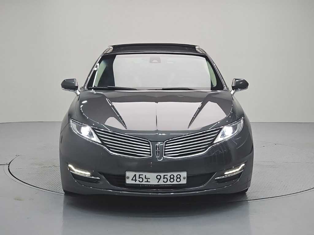 링컨 MKZ 2.0 AWD 사진 2/20