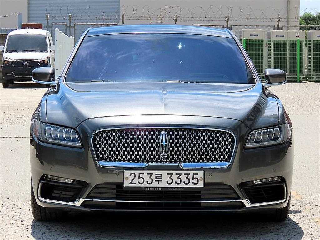 컨티넨탈 10세대 3.0 AWD 리저브 2019년식