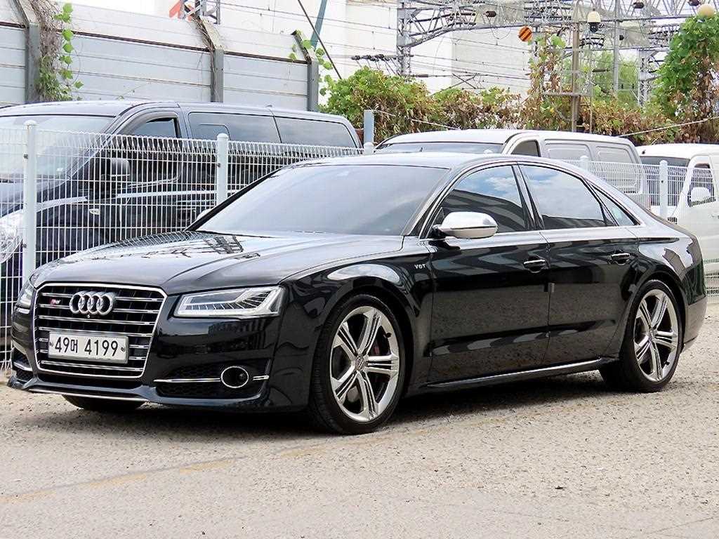 아우디 S8 4.0 TFSI 콰트로 사진 2/20