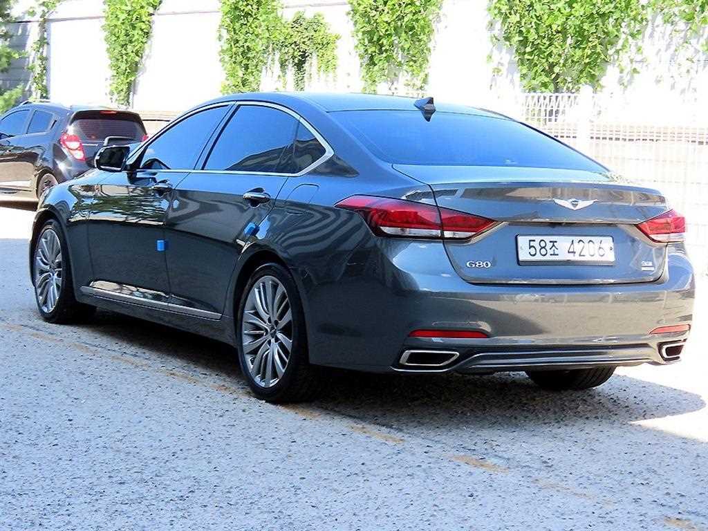 제네시스 G80 3.3 GDI AWD 프리미엄 럭셔리 사진 2/19
