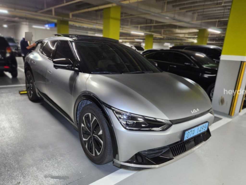 EV6 스탠다드 어스 2023년식