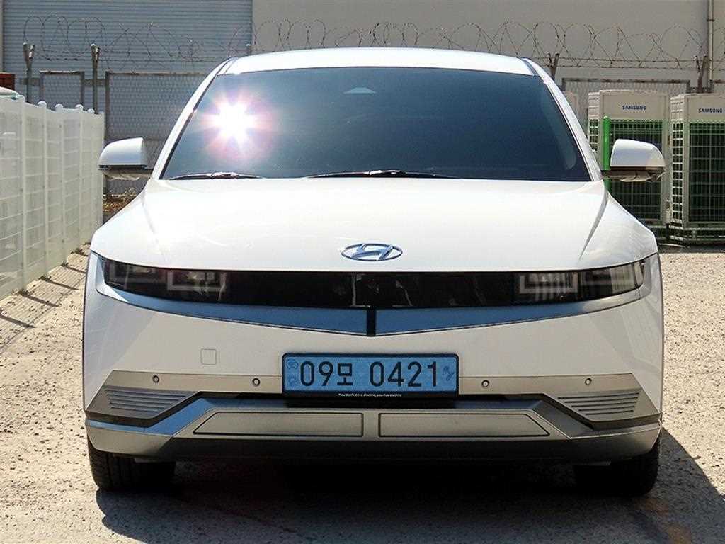 아이오닉 5 롱 레인지 4WD 프레스티지 2022년식