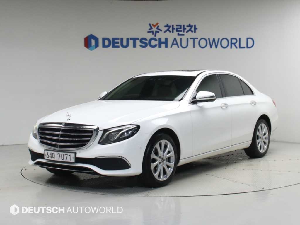 벤츠 E 클래스 E300 익스클루시브 사진 2/20