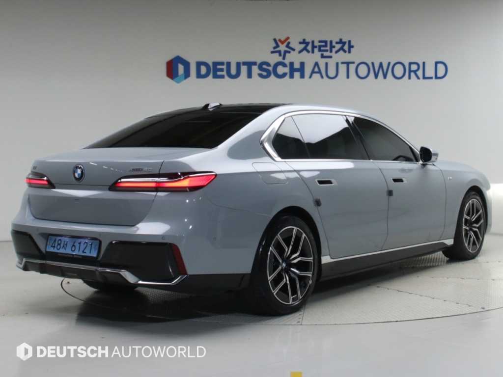 BMW i7 xDrive 60 M 스포츠 이그제큐티브 팩 사진 2/20