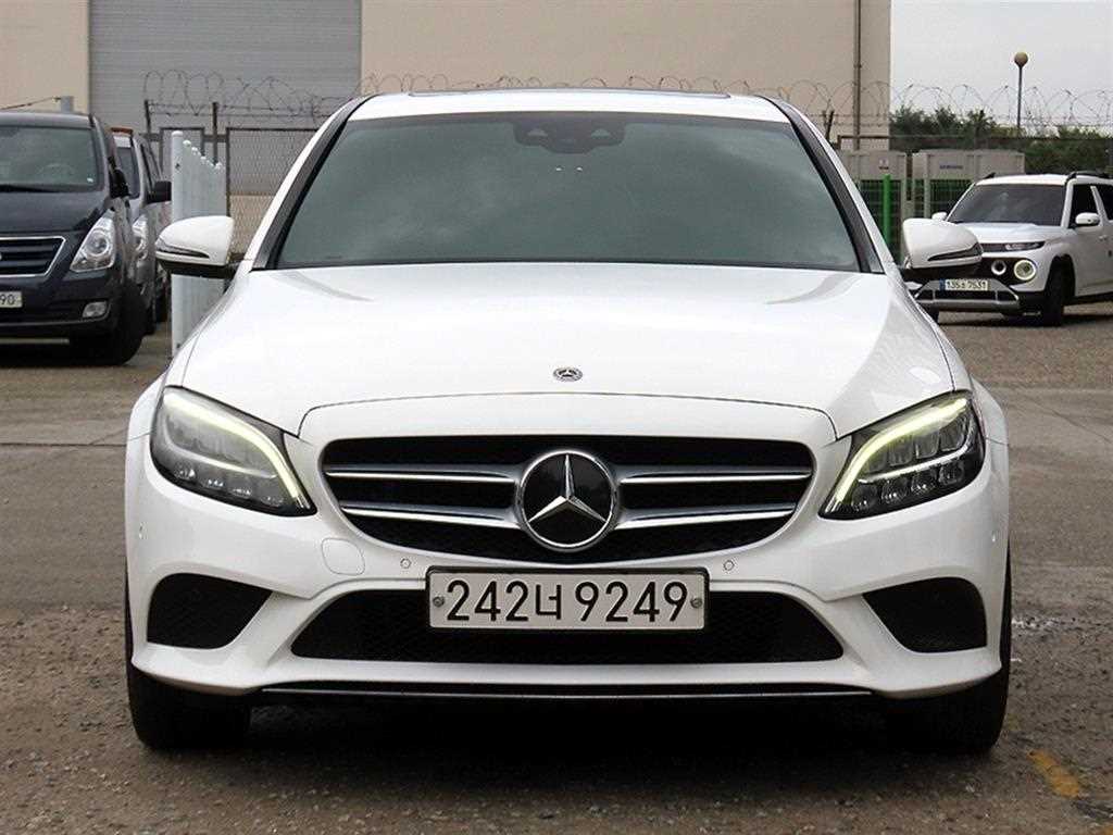 C클래스 W205 C220 d 4MATIC 아방가르드 2020년식
